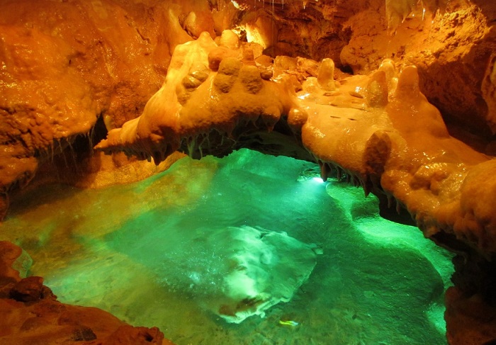 地下水.jpg 地下水.jpg